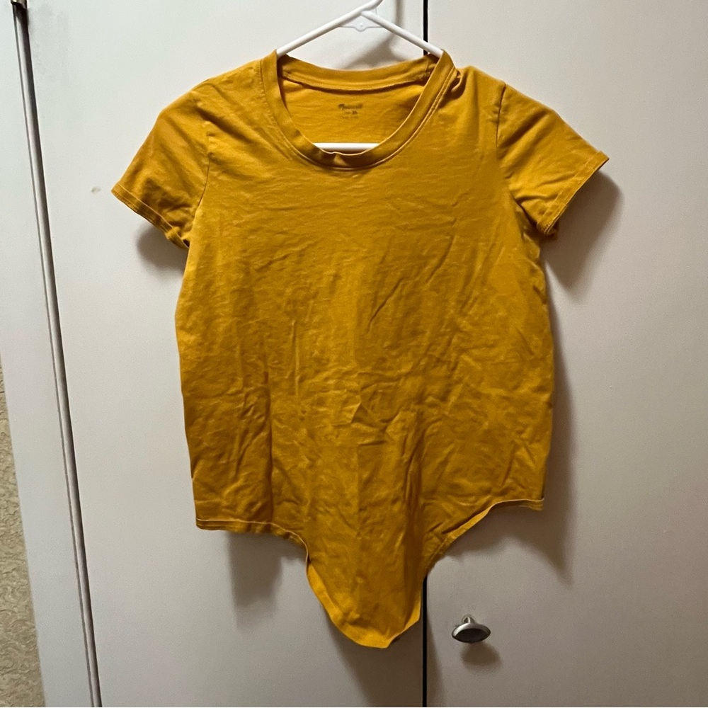 Madewell Yellow Short Sleeve T-shirt with Long Front for Tucking In